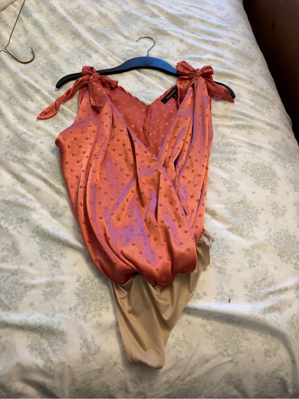 Tie-Shoulder Polka Dot Satin Bodysuit in Coral Peach